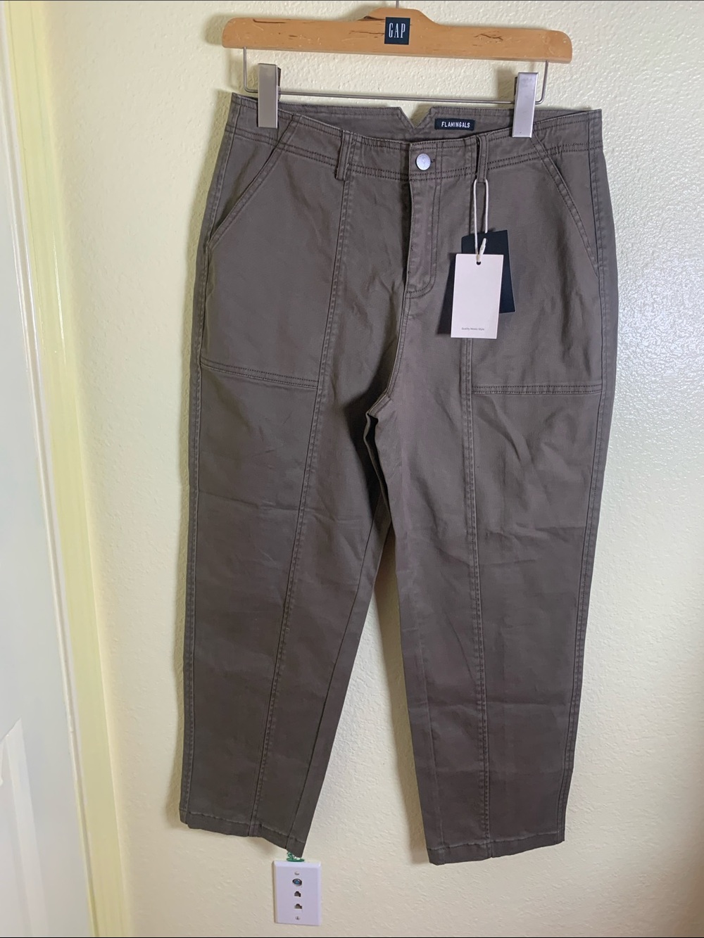 NWT FLAMINGALS Straight Leg Olive Brown Jeans, Size L